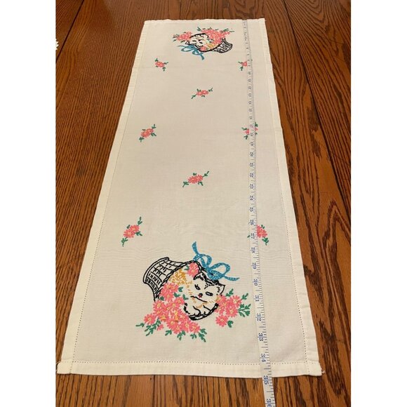 Vintage Embroidered Table Runner With Cat &Pink Floral Basket Design 13.5" x 35" - Picture 6 of 16